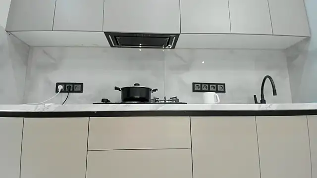 Snapshot of Mia_Meow_ chatting on 03/30/26, 07:53 Mia Meow online show from 03/30/26, 07:53