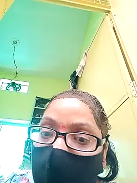 Snapshot of heenage chatting on 03/23/25, 09:10 heenage online show from 03/23/25, 09:10