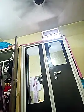 Snapshot of heenage chatting on 10/06/25, 05:16 heenage online show from 10/06/25, 05:16