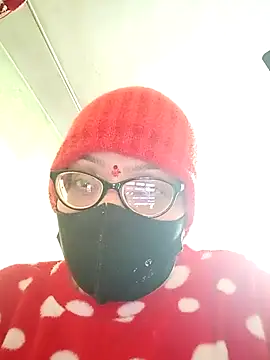 Snapshot of heenage chatting on 12/21/25, 03:46 heenage online show from 12/21/25, 03:46