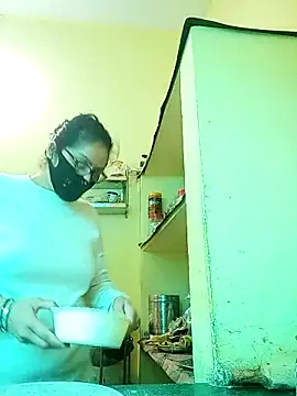 heenage online show from 01/15/26, 06:29