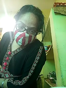 Snapshot of heenage chatting on 03/11/26, 09:15 heenage online show from 03/11/26, 09:15