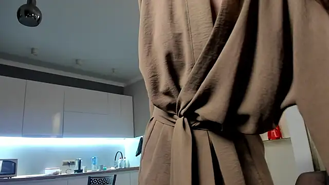 Snapshot of Emma_Flin chatting on 12/07/24, 10:45 Emma Flin online show from 12/07/24, 10:45