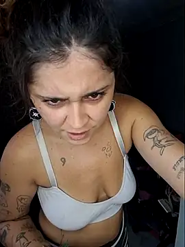 Snapshot of luuhcat09 chatting on 11/01/25, 03:14 luuhcat09 online show from 11/01/25, 03:14