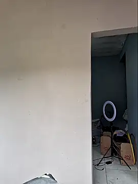 Snapshot of luuhcat09 chatting on 11/09/25, 05:44 luuhcat09 online show from 11/09/25, 05:44