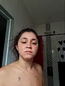 Snapshot of luuhcat09 chatting on 11/16/25, 03:17 luuhcat09 online show from 11/16/25, 03:17