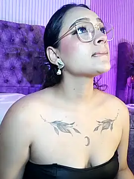 EMILYY FOXY online show from 03/01/26, 11:45