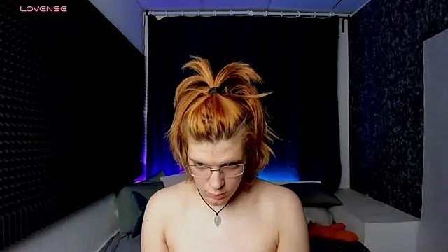 Snapshot of KIKI_Krash chatting on 12/11/24, 01:49 KIKI Krash online show from 12/11/24, 01:49