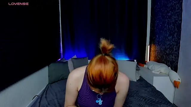 Snapshot of KIKI_Krash chatting on 12/13/24, 07:21 KIKI Krash online show from 12/13/24, 07:21