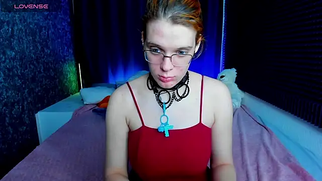 Snapshot of KIKI_Krash chatting on 01/11/25, 04:36 KIKI Krash online show from 01/11/25, 04:36