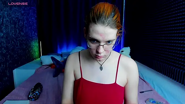 Snapshot of KIKI_Krash chatting on 01/11/25, 07:38 KIKI Krash online show from 01/11/25, 07:38