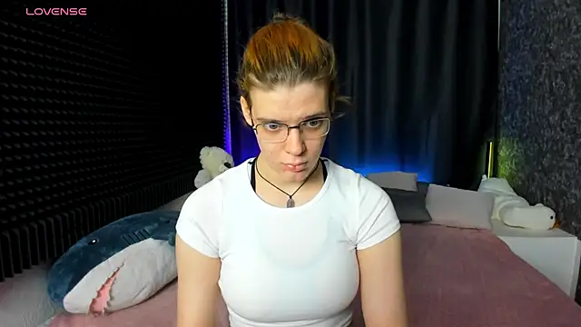 Snapshot of KIKI_Krash chatting on 01/16/25, 10:21 KIKI Krash online show from 01/16/25, 10:21