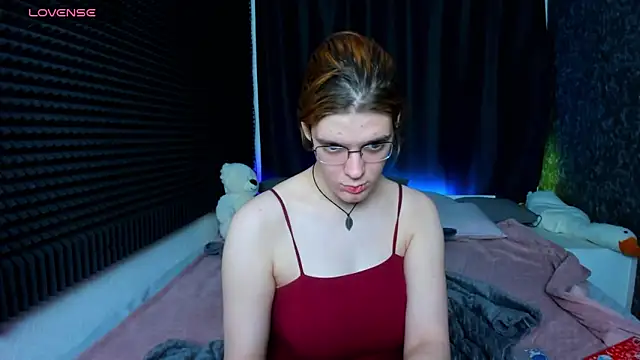 Snapshot of KIKI_Krash chatting on 01/21/25, 04:16 KIKI Krash online show from 01/21/25, 04:16