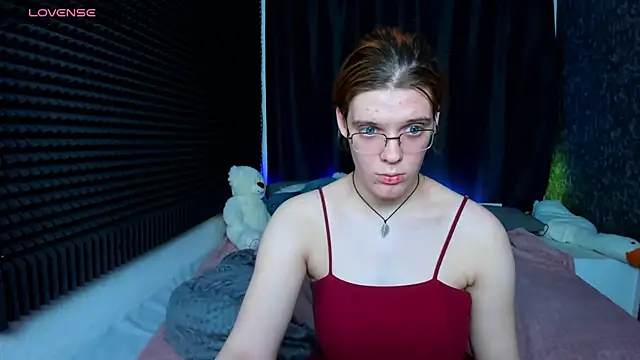 Snapshot of KIKI_Krash chatting on 01/21/25, 07:17 KIKI Krash online show from 01/21/25, 07:17