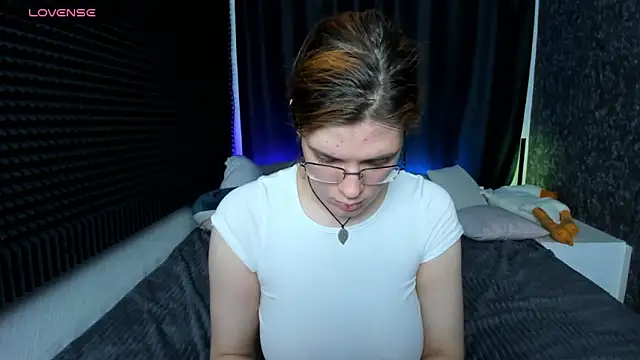 Snapshot of KIKI_Krash chatting on 01/24/25, 01:14 KIKI Krash online show from 01/24/25, 01:14