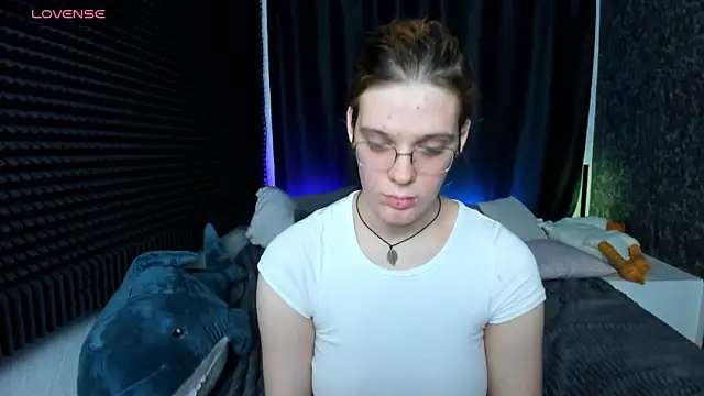 Snapshot of KIKI_Krash chatting on 01/24/25, 04:28 KIKI Krash online show from 01/24/25, 04:28