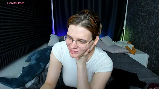 Snapshot of KIKI_Krash chatting on 01/25/25, 05:40 KIKI Krash online show from 01/25/25, 05:40