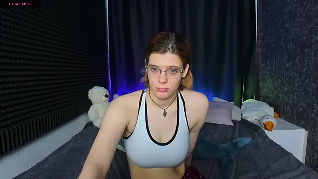 Snapshot of KIKI_Krash chatting on 02/04/25, 10:10 KIKI Krash online show from 02/04/25, 10:10