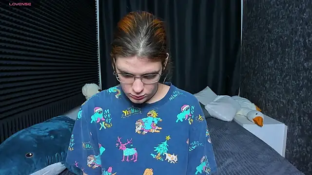 Snapshot of KIKI_Krash chatting on 02/11/25, 10:04 KIKI Krash online show from 02/11/25, 10:04