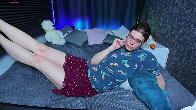 Snapshot of KIKI_Krash chatting on 02/11/25, 04:46 KIKI Krash online show from 02/11/25, 04:46