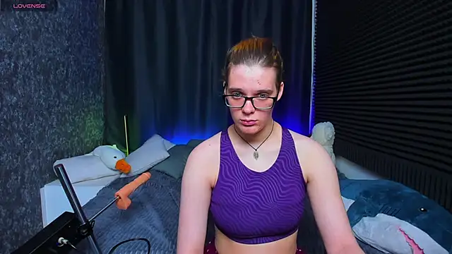 Snapshot of KIKI_Krash chatting on 02/25/25, 01:28 KIKI Krash online show from 02/25/25, 01:28