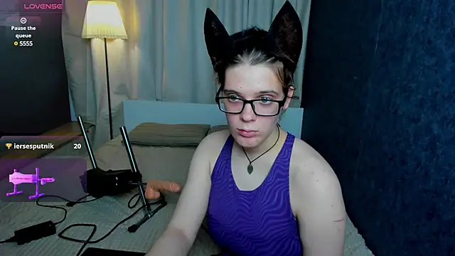 Snapshot of KIKI_Krash chatting on 03/07/25, 04:44 KIKI Krash online show from 03/07/25, 04:44