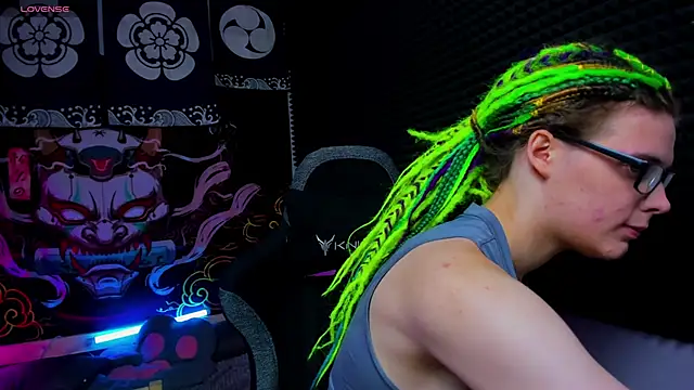 Snapshot of KIKI_Krash chatting on 09/21/25, 10:06 KIKI Krash online show from 09/21/25, 10:06