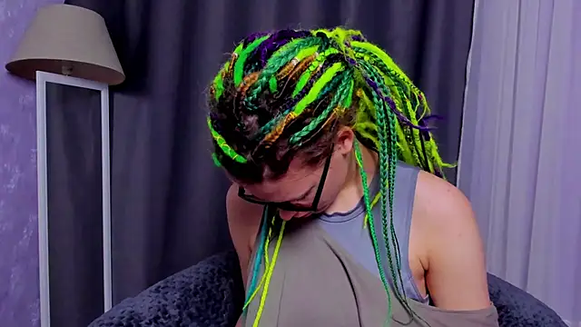 Snapshot of KIKI_Krash chatting on 09/28/25, 09:58 KIKI Krash online show from 09/28/25, 09:58