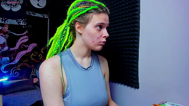 Snapshot of KIKI_Krash chatting on 10/10/25, 10:03 KIKI Krash online show from 10/10/25, 10:03