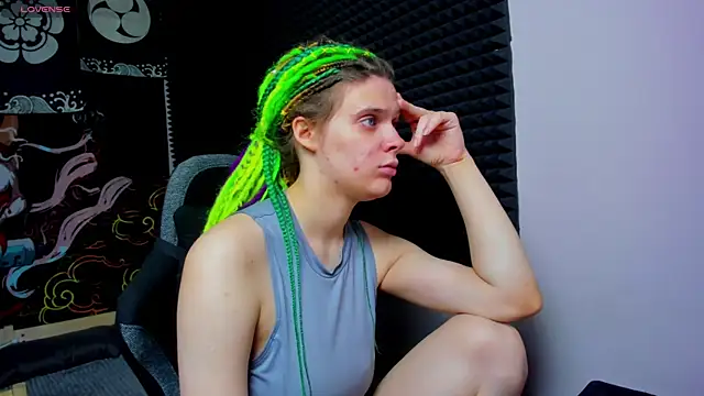 Snapshot of KIKI_Krash chatting on 10/13/25, 10:15 KIKI Krash online show from 10/13/25, 10:15