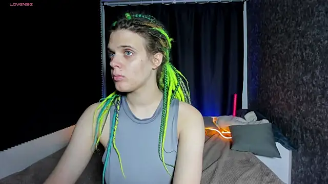 Snapshot of KIKI_Krash chatting on 10/14/25, 10:05 KIKI Krash online show from 10/14/25, 10:05