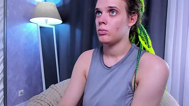 Snapshot of KIKI_Krash chatting on 10/18/25, 10:05 KIKI Krash online show from 10/18/25, 10:05