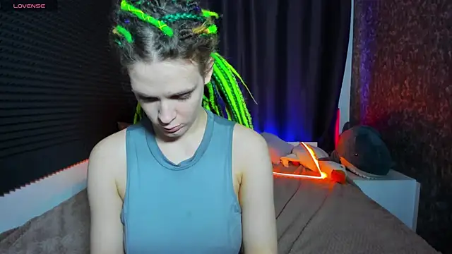 Snapshot of KIKI_Krash chatting on 10/19/25, 10:16 KIKI Krash online show from 10/19/25, 10:16