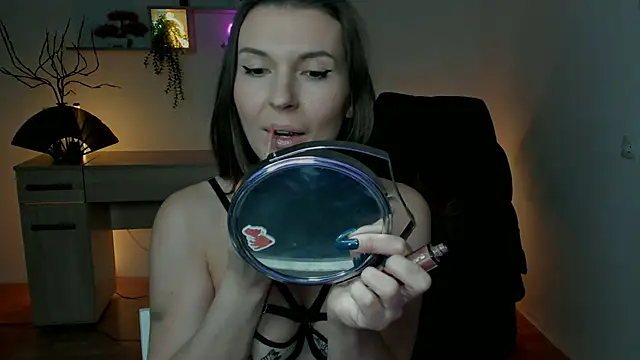 EricaPowers online show from 12/11/24, 12:23