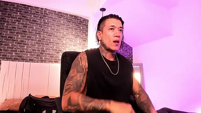 Dantesuarez28 online show from 12/16/25, 11:15