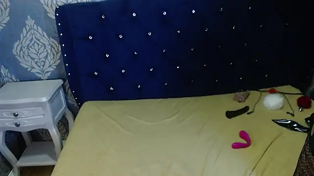 Sofiacowperx online show from 02/08/26, 07:01