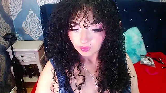 Snapshot of Sofiacowperx chatting on 07/06/26, 11:40 Sofiacowperx online show from 07/06/26, 11:40