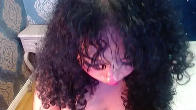 Snapshot of Sofiacowperx chatting on 07/26/26, 03:04 Sofiacowperx online show from 07/26/26, 03:04