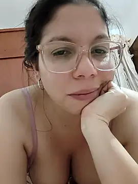 Carliina Soussa online show from 07/16/26, 12:27