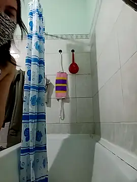 Snapshot of MikaKors chatting on 12/19/24, 03:07 MikaKors online show from 12/19/24, 03:07