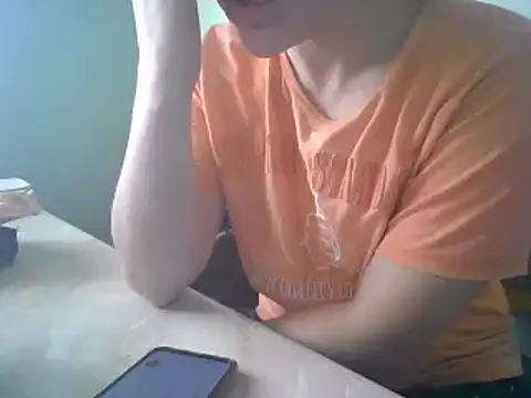 Snapshot of MikaKors chatting on 12/22/24, 04:50 MikaKors online show from 12/22/24, 04:50