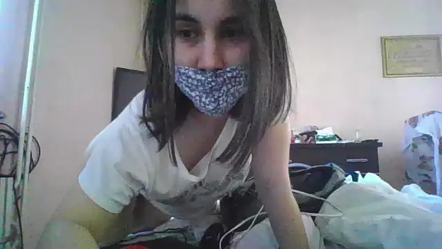 Snapshot of MikaKors chatting on 03/16/25, 08:21 MikaKors online show from 03/16/25, 08:21