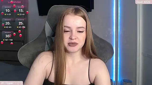 Snapshot of YourBitsy chatting on 02/23/26, 04:32 YourBitsy online show from 02/23/26, 04:32