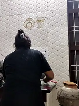 illay love online show from 11/22/25, 03:44