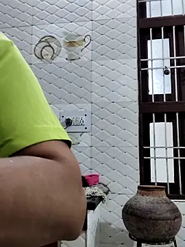 illay love online show from 02/14/26, 03:53