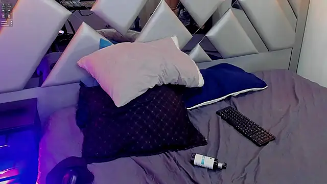 Nahomi-Hill online show from 03/16/25, 01:38