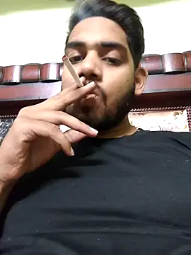 Snapshot of Rajsingh9650 chatting on 12/01/25, 02:11 Rajsingh9650 online show from 12/01/25, 02:11