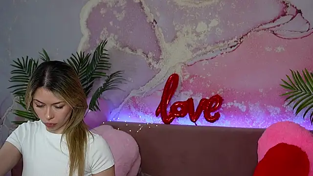 MayaRayy online show from 02/23/26, 03:48