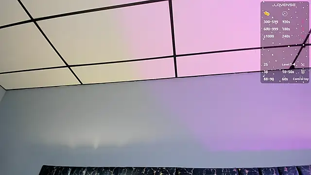 Sophia Lemos online show from 09/25/25, 01:15