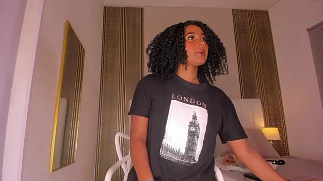 Snapshot of zoe_sky_ chatting on 02/21/26, 11:33 zoe sky online show from 02/21/26, 11:33